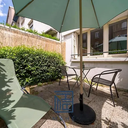 Thermal - Studio Avec Terrasse Apartment